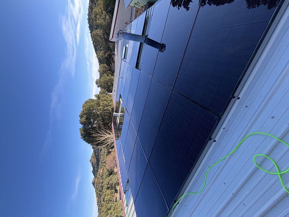 Clean solar panels after pure water cleaning