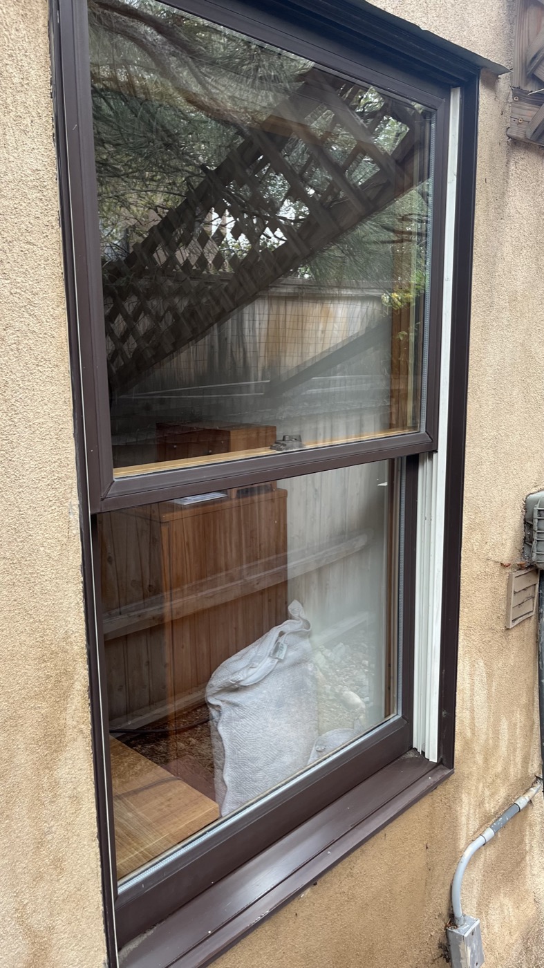 Same window crystal clear after pure water cleaning